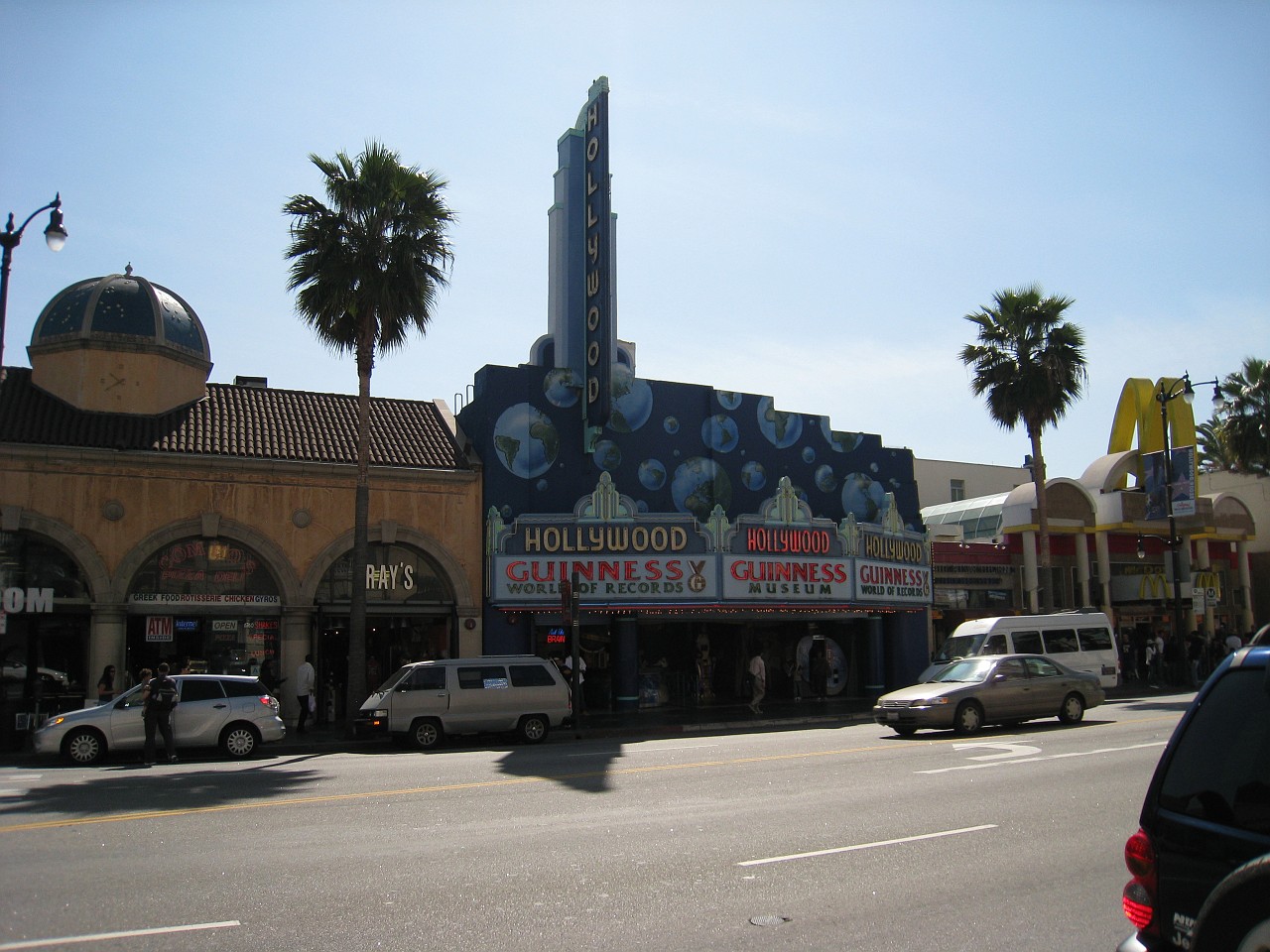 1276 California 2008-03 LA Scene.jpg - A visit to the Los Angeles California area in March of 2008. Activities ranged from Monets at the Getty, street hawkers at Venice Beach, movie look-alikes at Grauman's Chinese Theatre, to the Mission at San Juan Capistrano.